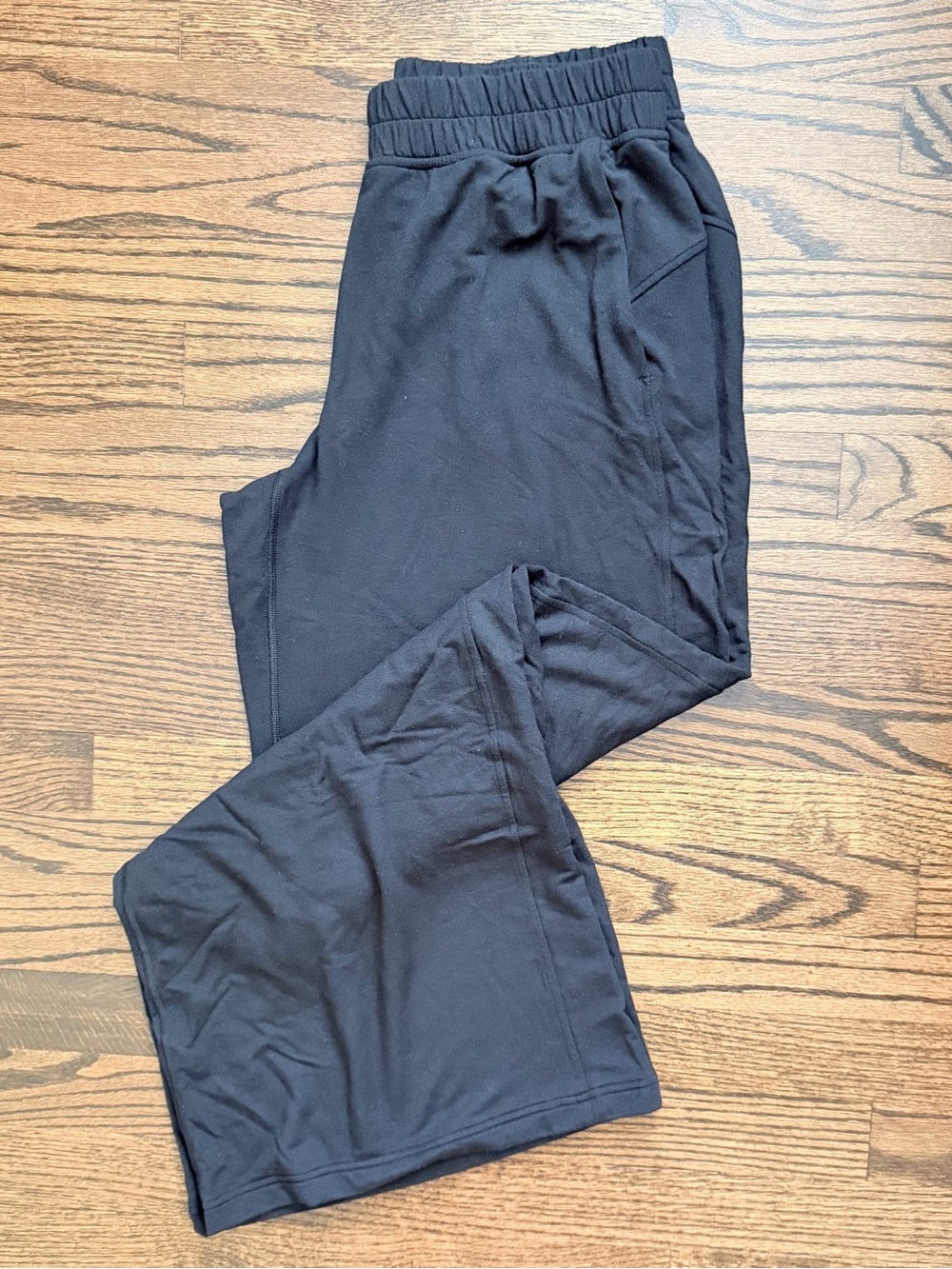 Lululemon NWOT Black BeCalm Mid-Rise Wide-Leg Pant - size medium